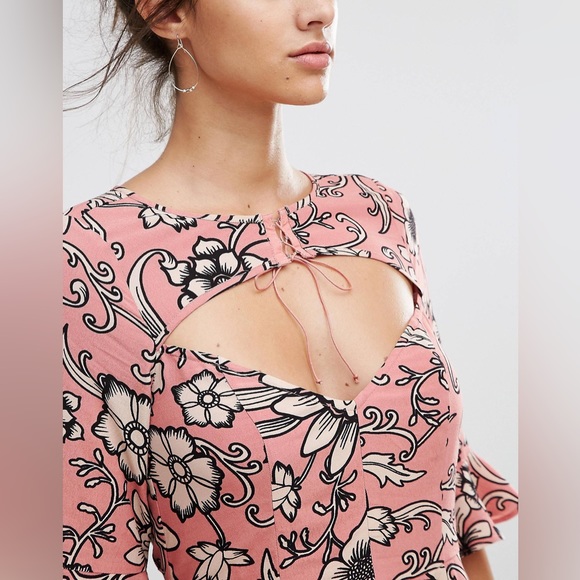 SOLD For Love & Lemons Ayla Laced Up Dress in Pink Floral - Picture 6 of 14